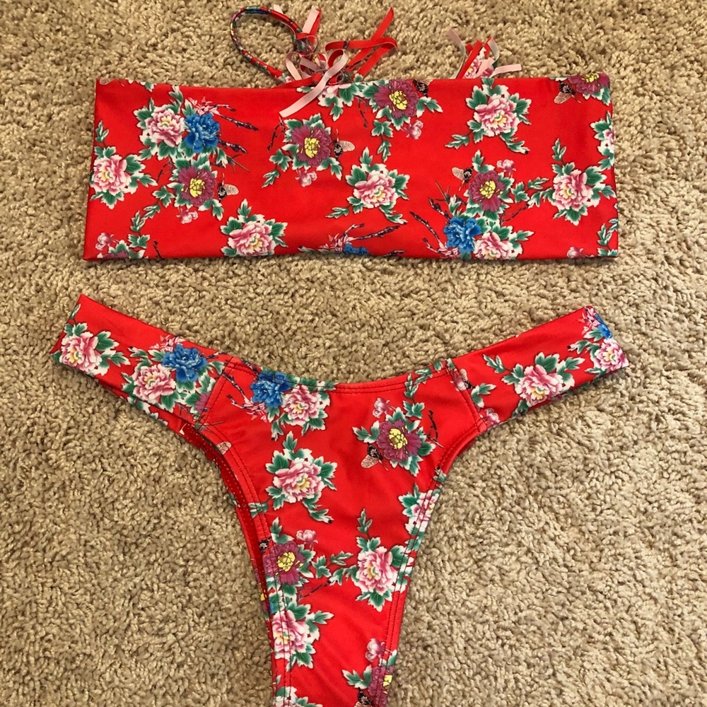 ‼️‼️SOLD‼️‼️ SHEIN Floral Bikini - Picture 2 of 4